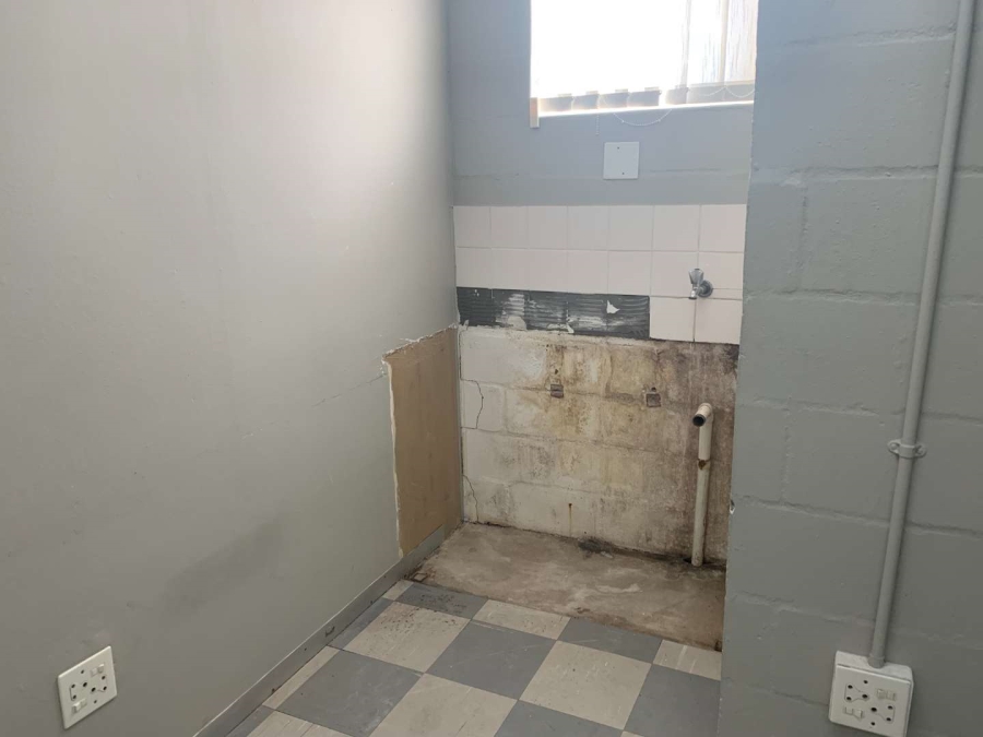 To Let commercial Property for Rent in De Bron Western Cape